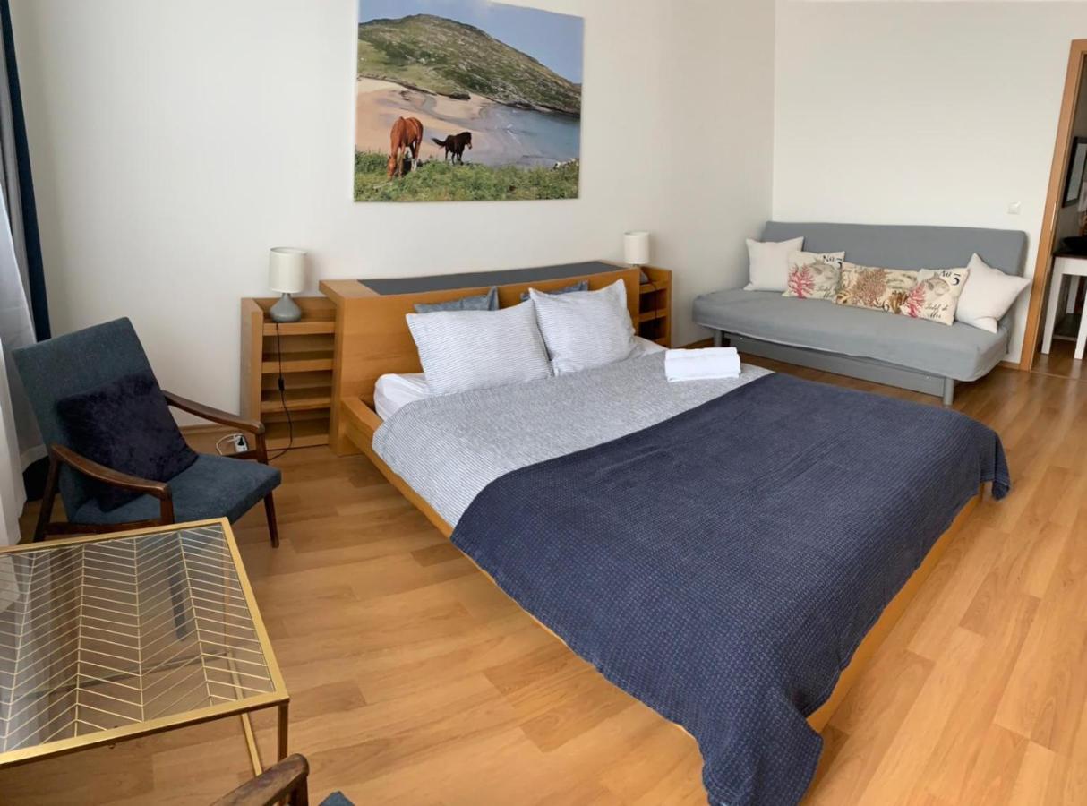 Bl City View Apartment, 24Hr Self Check-In, Free Private Parking, Panoramic View From Balcony, 5-Minute Walk To City Centre Banská Bystrica Dış mekan fotoğraf