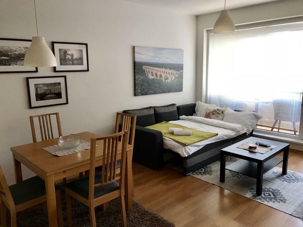 Bl City View Apartment, 24Hr Self Check-In, Free Private Parking, Panoramic View From Balcony, 5-Minute Walk To City Centre Banská Bystrica Dış mekan fotoğraf